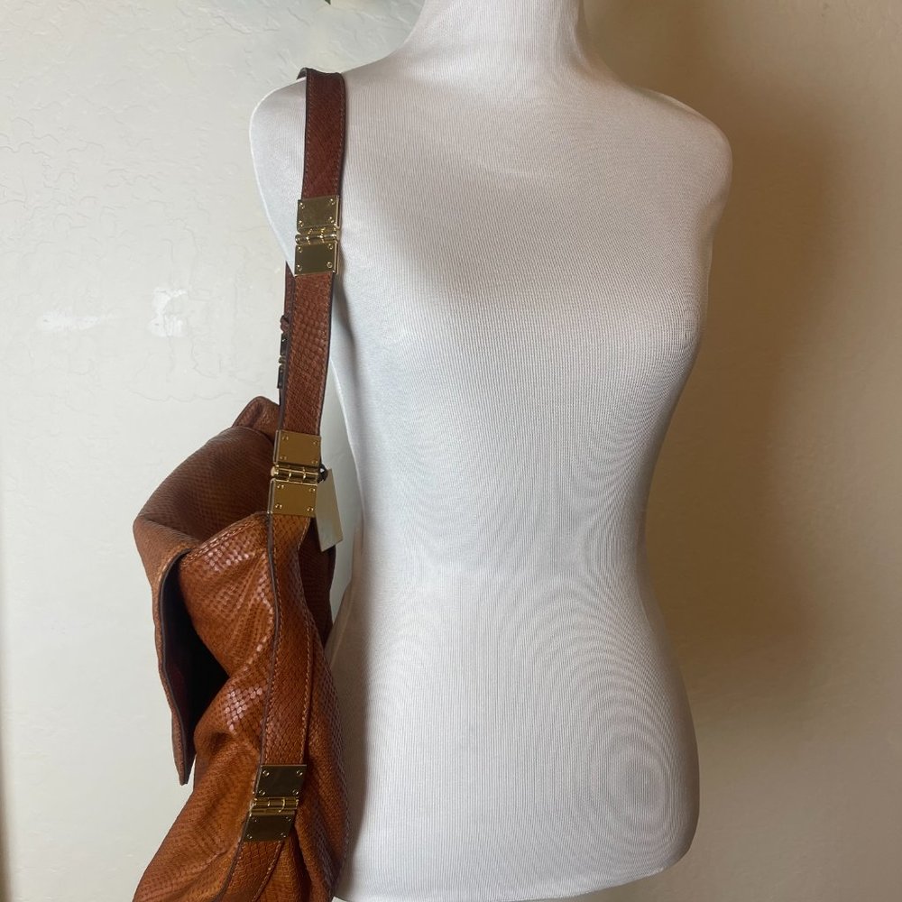 Vince Camuto Brown Snake like Leather Purse - Picture 15 of 15